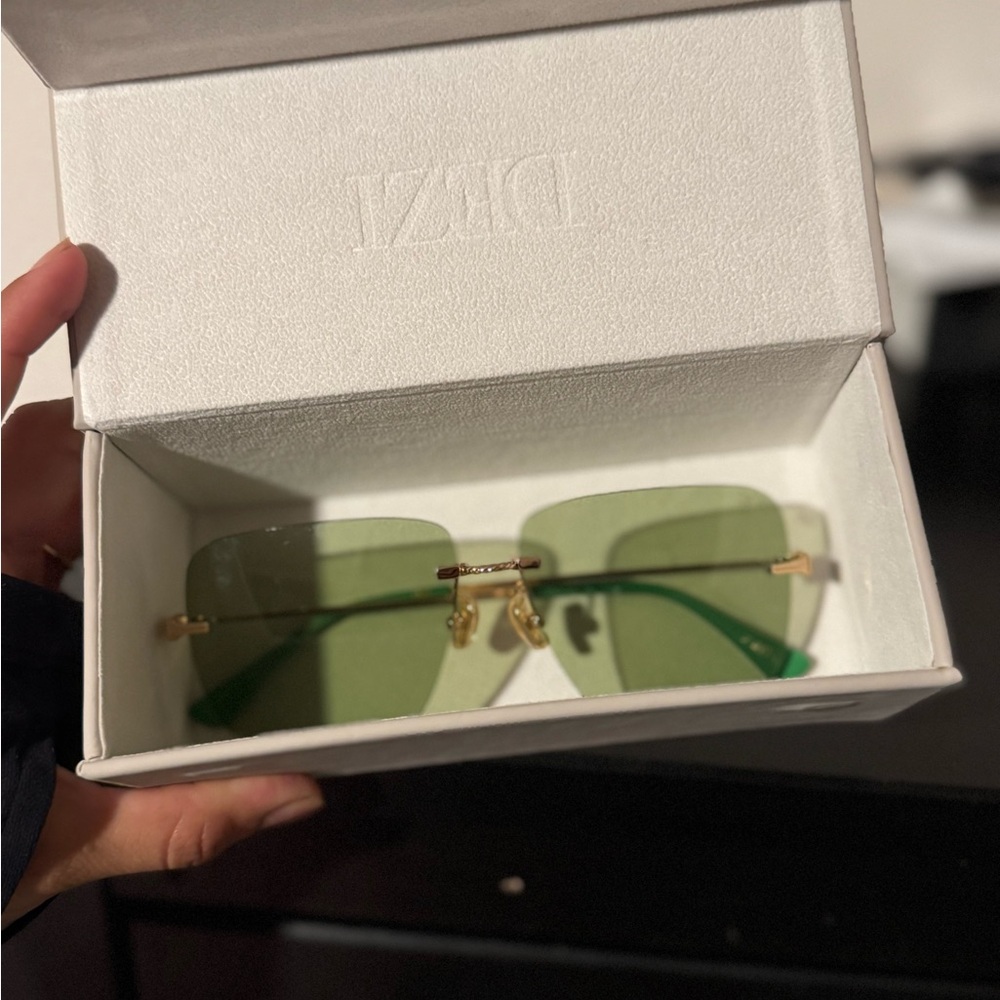 DEZI “2000s” sunglasses